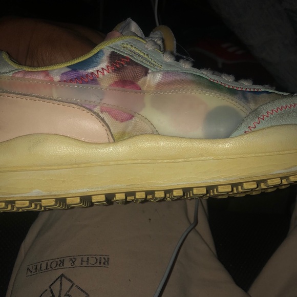 Puma - Picture 4 of 4